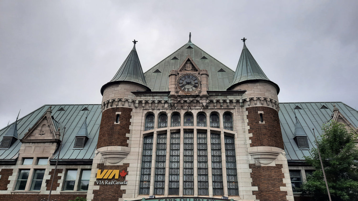 27 Juin 2021 (Jour 6) Gare Du Palais Québec Cliquez Pour Voir Je Me Souviens (2 Photos)