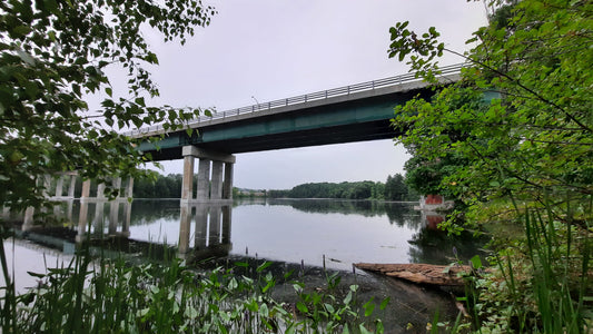 Trouve La Pluie Et Le Train Près Du Pont Jacques Cartier De Sherbrooke 18 Juillet 2021 (Vue K1)