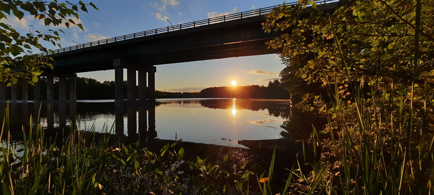 Soleil Et Pont Jacques Cartier De Sherbrooke 3 Août 2021 6H07 (Vue K1)