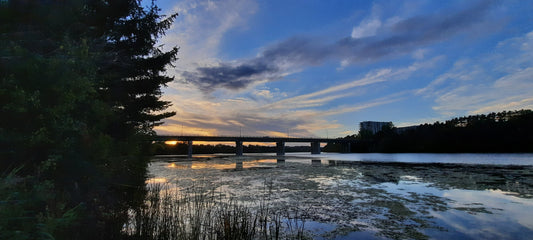 Coucher De Soleil Du 23 Septembre 2021 18H29 (Vue P1 Out) Rivière Magog À Sherbrooke. Pont