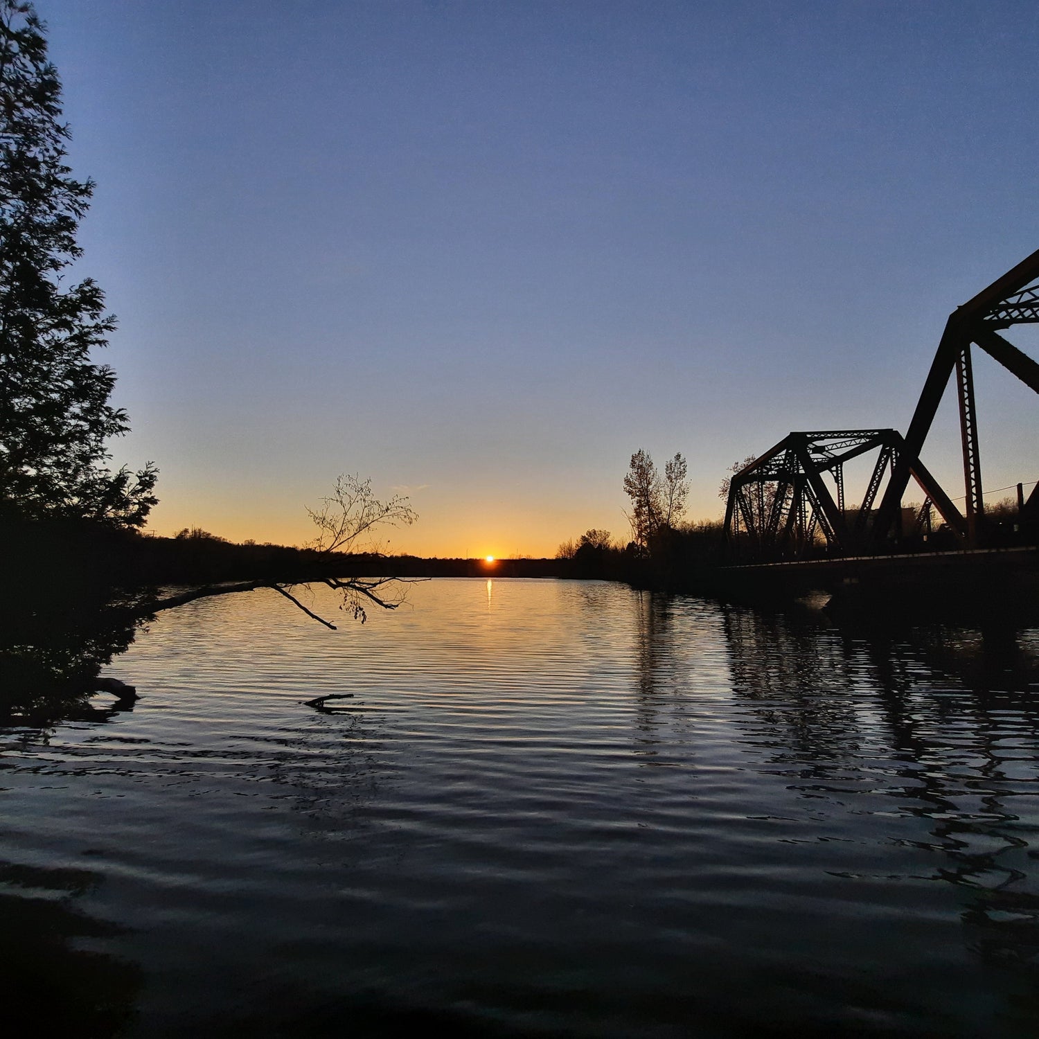 Le Soleil Intense Du 6 Novembre 2021 Blogue (Vue 1)