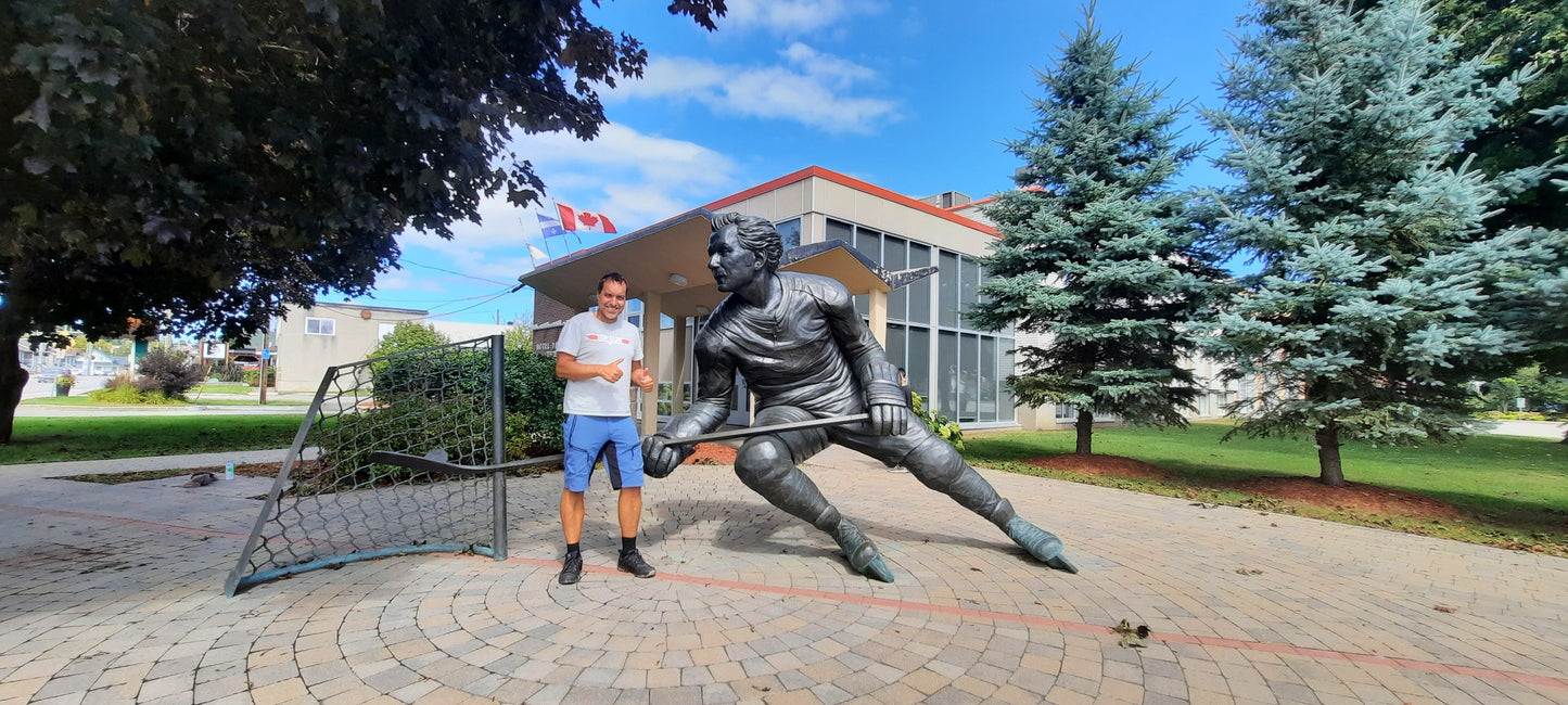 David Devant L’hotel De Ville Thurso Avec Guy Lafleur