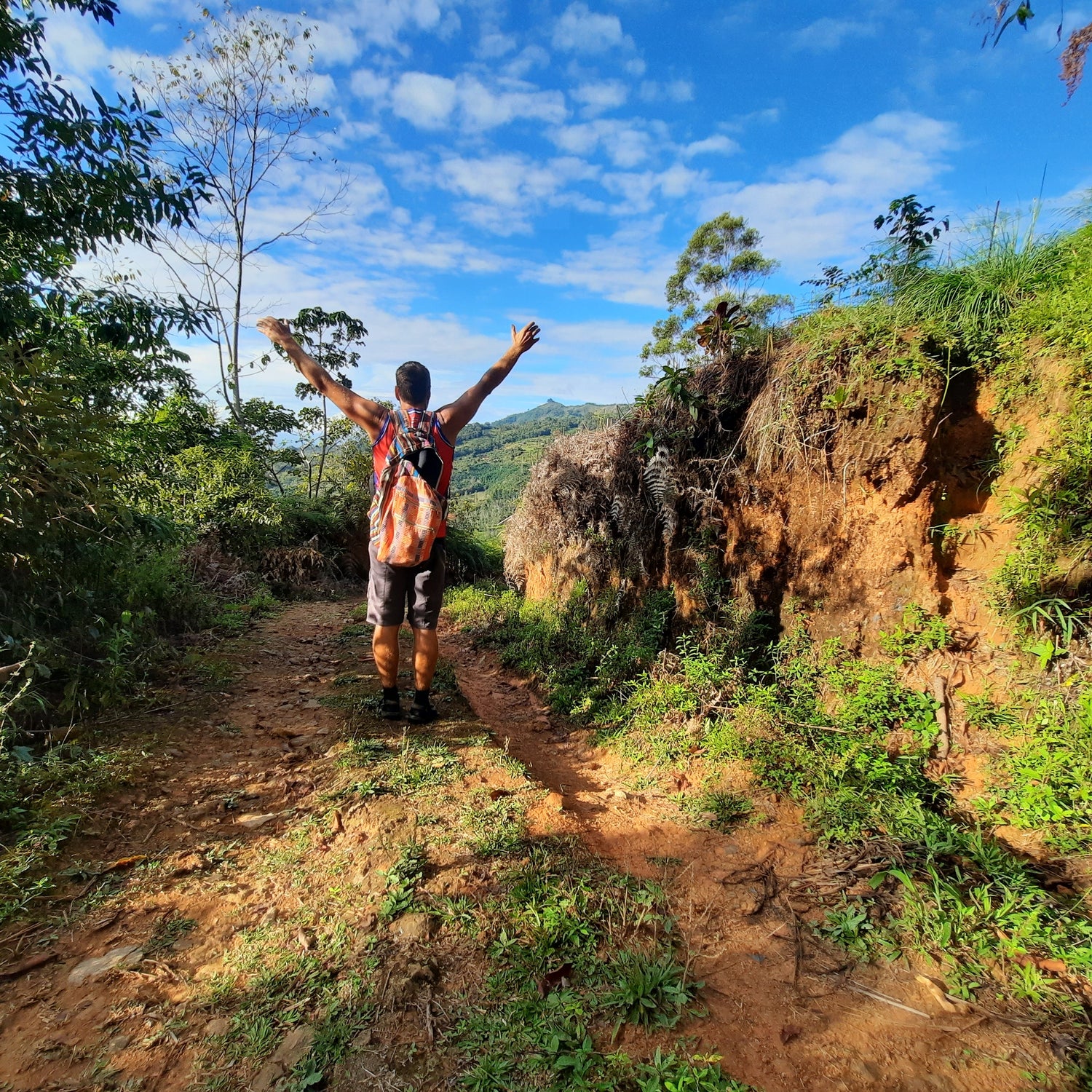 Croix Pueblo Nuevo (Le Sentier Des Vaches)