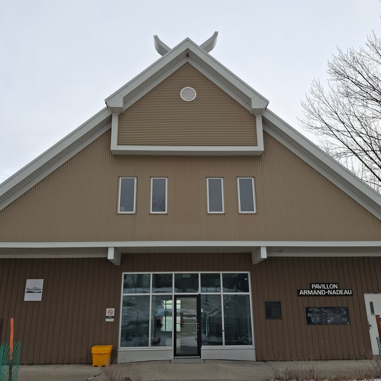 2025-12-20 (Vue Pavillon Armand Nadeau Sherbrooke)